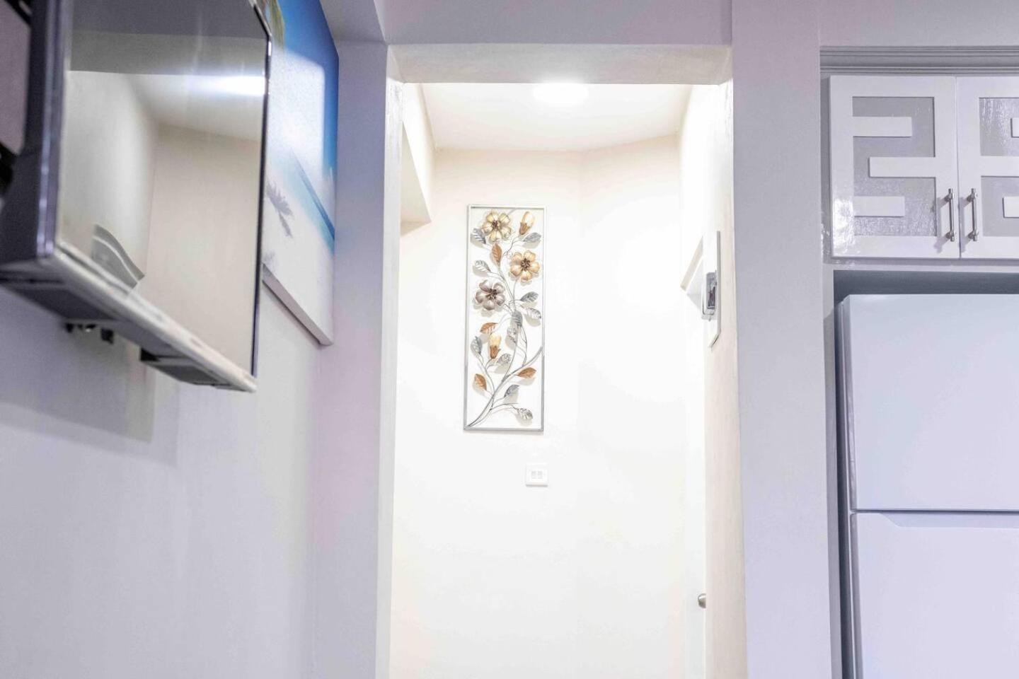 Royal Bliss Apartment Suites Kingstown Extérieur photo